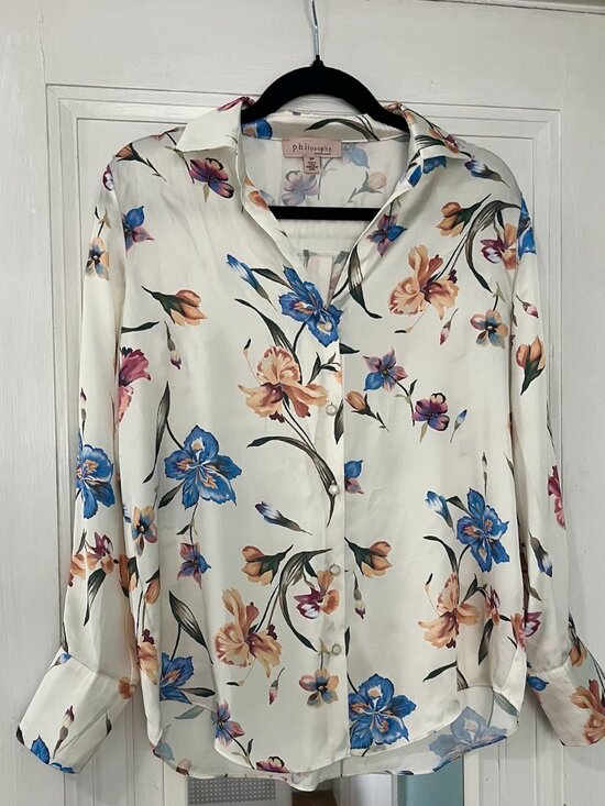 Philosophy Tops - Philosophy floral button up blouse